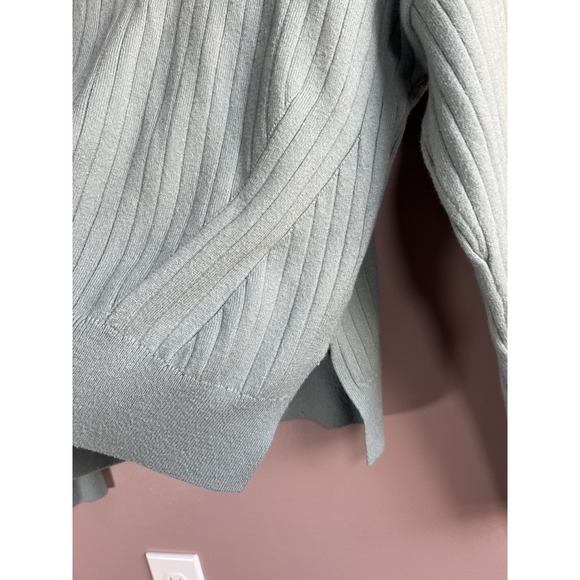 Abercrombie & Fitch Women's Soft A&F Collection Sage Green Sweatshirt Size Small - Picture 2 of 8